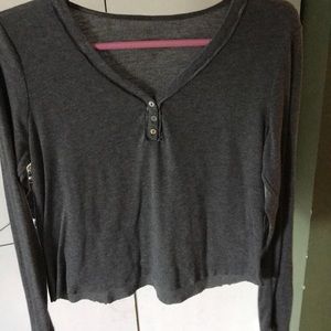 Grey thin long sleeved shirt with buttons